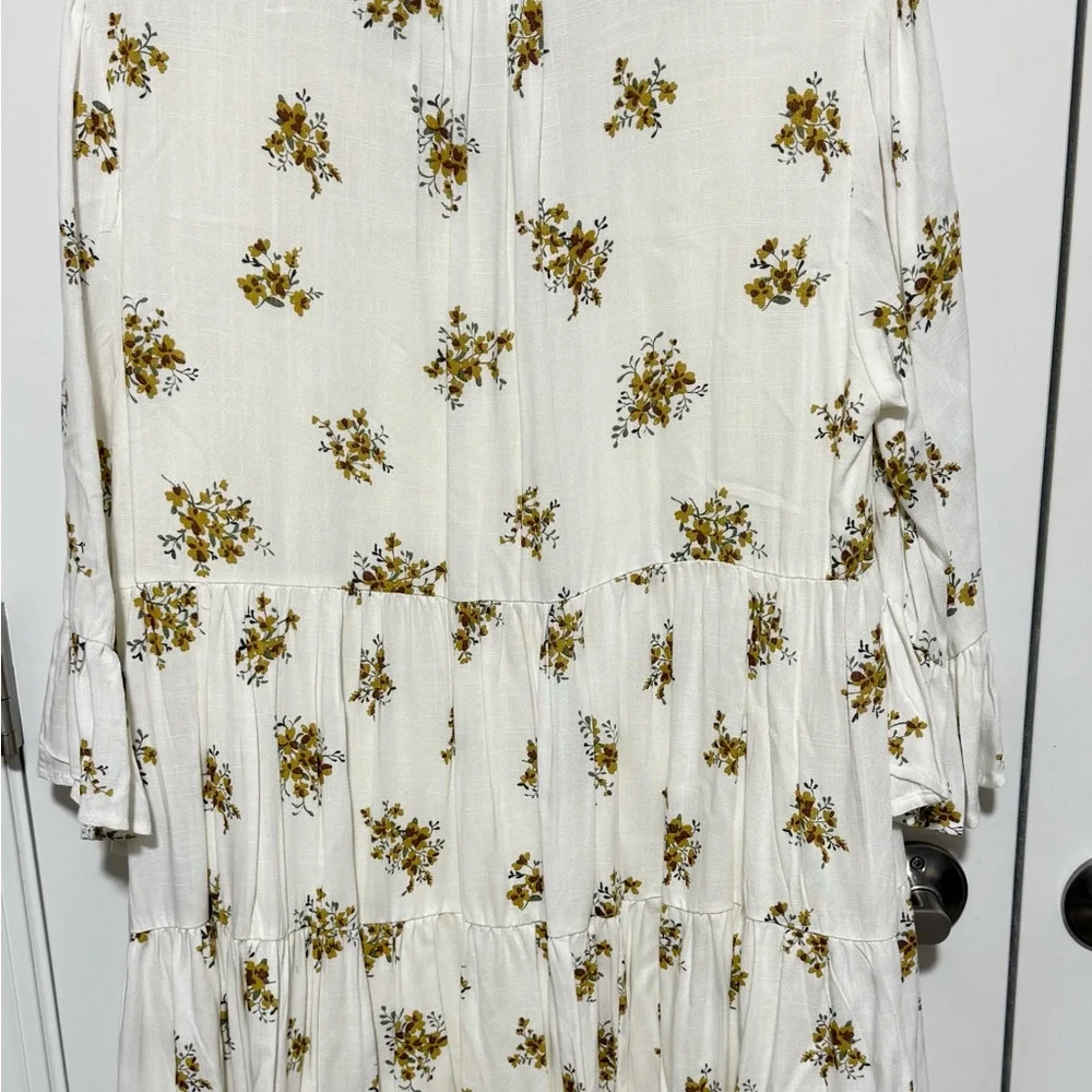 Floral Print White Dress size Large - Picture 4 of 8